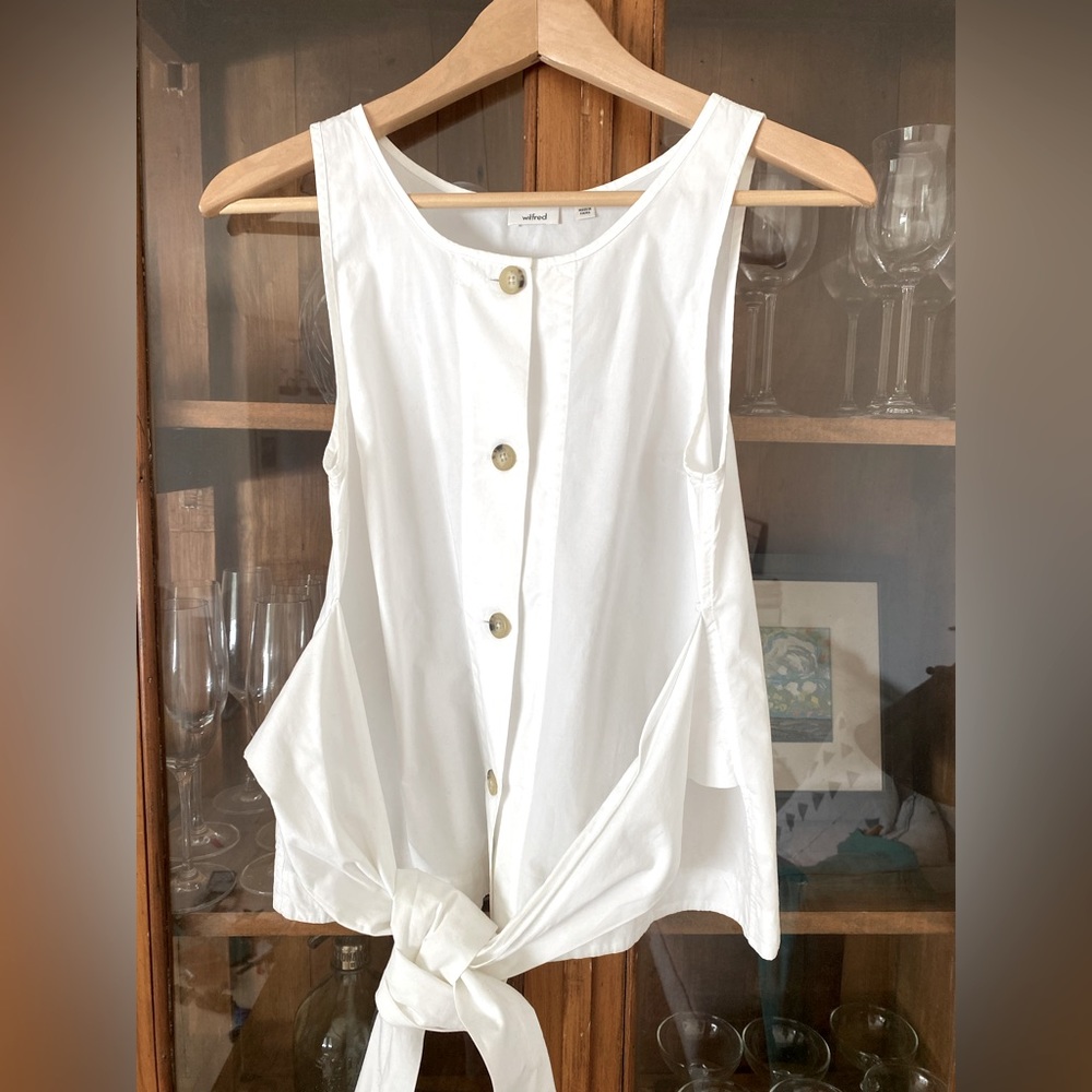 Wilfred XS White 100% Cotton Sleeveless top with marbled buttons and tie.